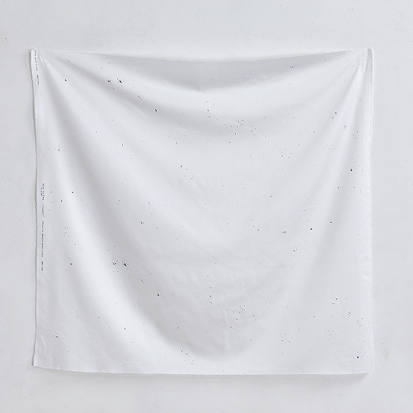 Confetti - Beau Yin Yang de nani IRO - Algodón satinado en blanco