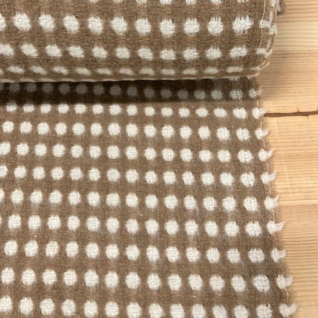 White dots on beige - Wool/Nylon